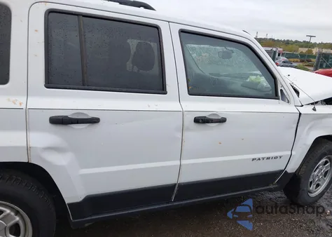 2017 Jeep Patriot Sport Fwd из США, поврежденный, VIN 1C4NJPBA5HD211801